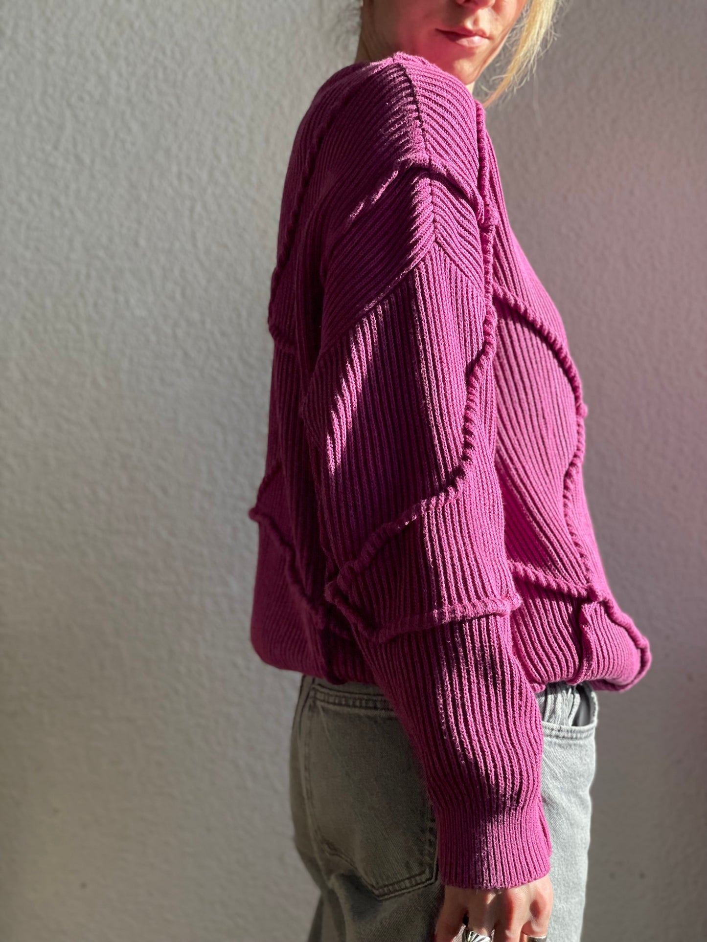 BERRY WRINKLE KNIT SWEATER