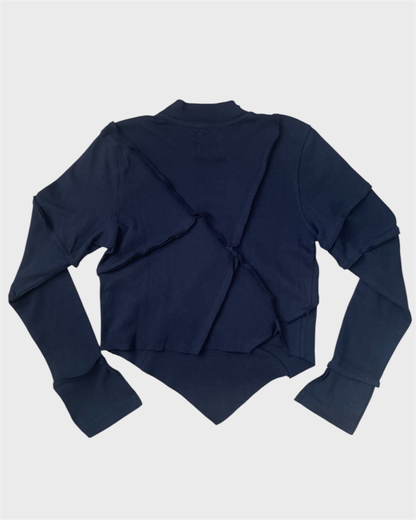 OPEN CUT LONGSLEEVE BLACK