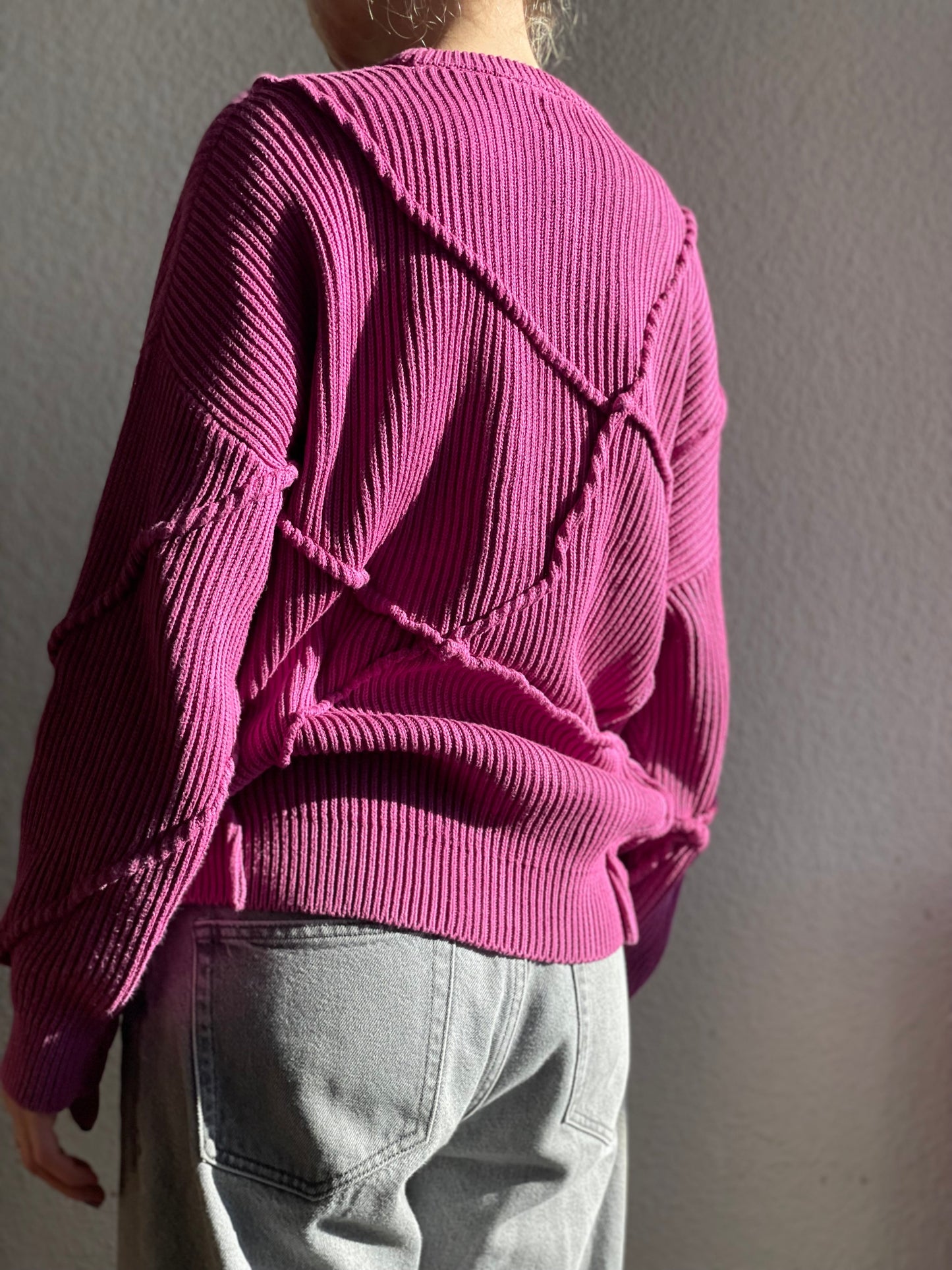 BERRY WRINKLE KNIT SWEATER