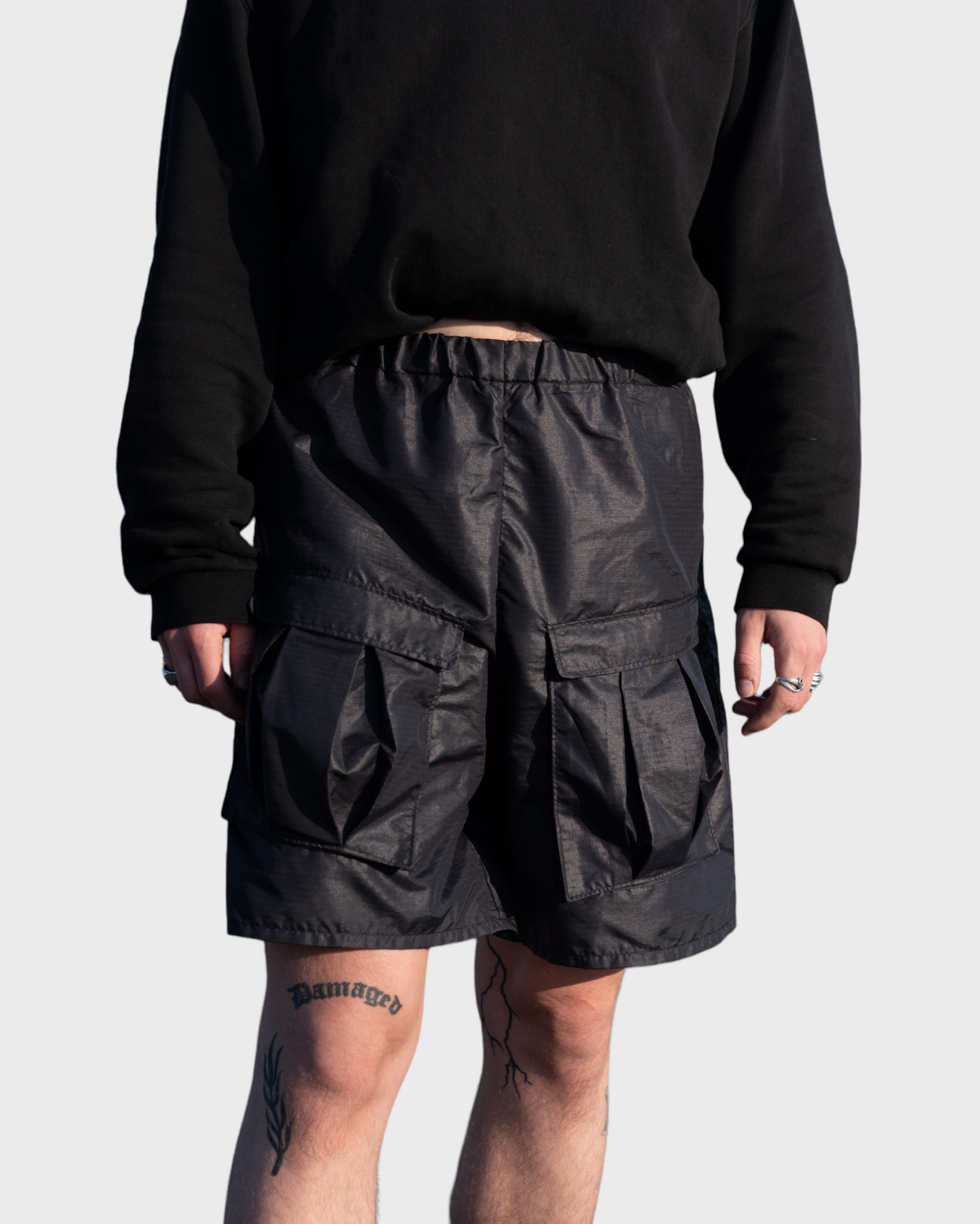 BLACK UTILITY TENT-SHORTS